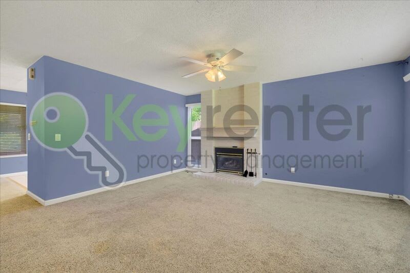 7005 Woodside Drive – photo 2