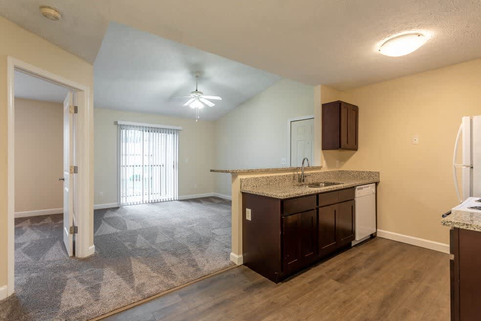 Bayside Apartment Homes – photo 3