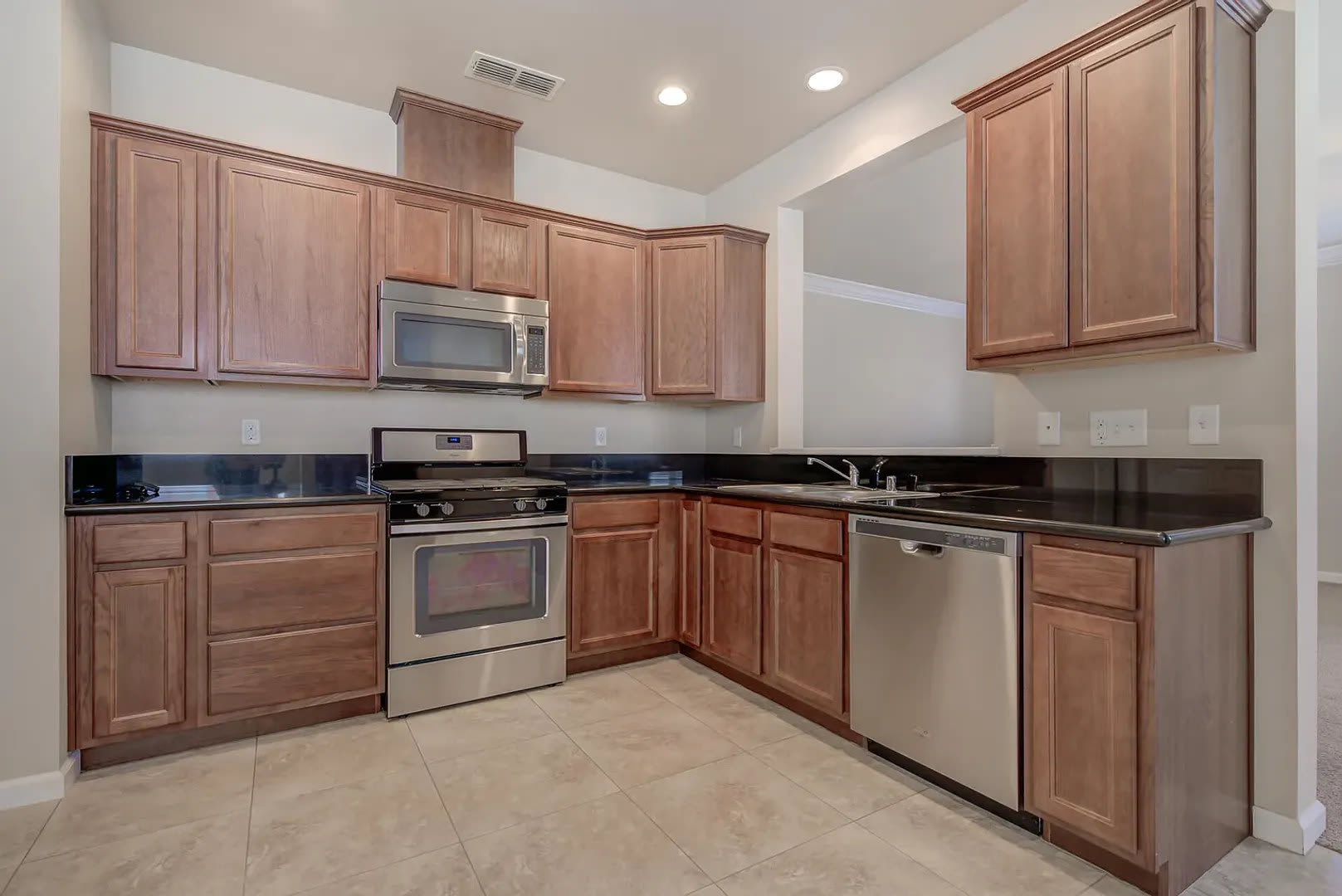 Highland Park 4 Bedroom – photo 5