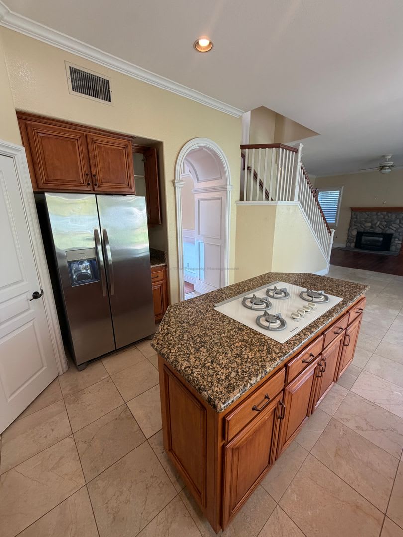 Beautiful 4 Bed 3 Bath 2818 Sq Foot Home on a Cul de Sac with HUGE Backyard – photo 5