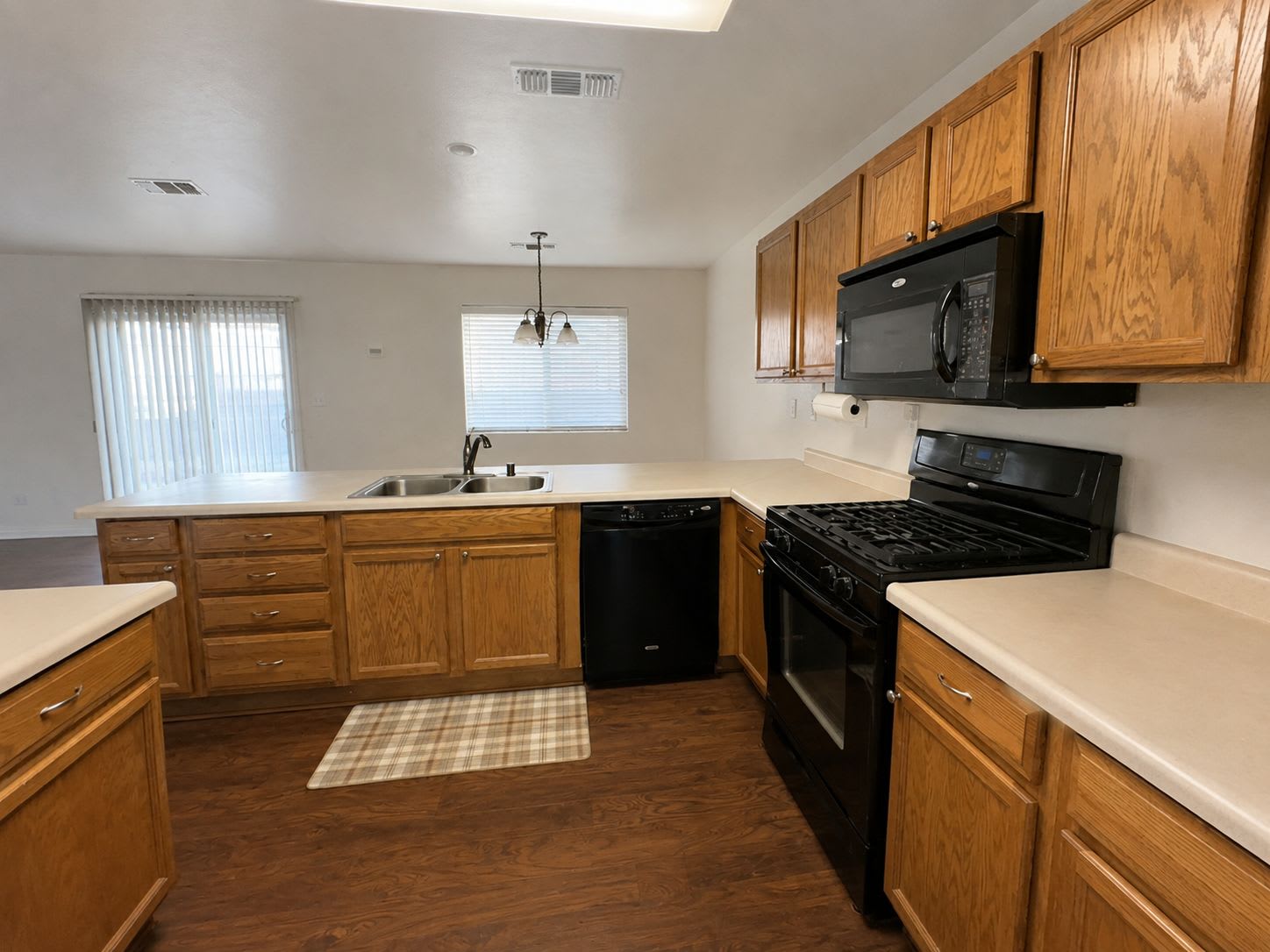 3290 North Vista Avenue – photo 4