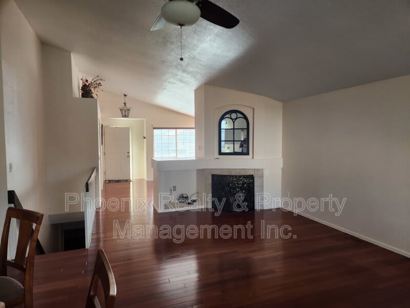 370 Harvest Point Drive – photo 3