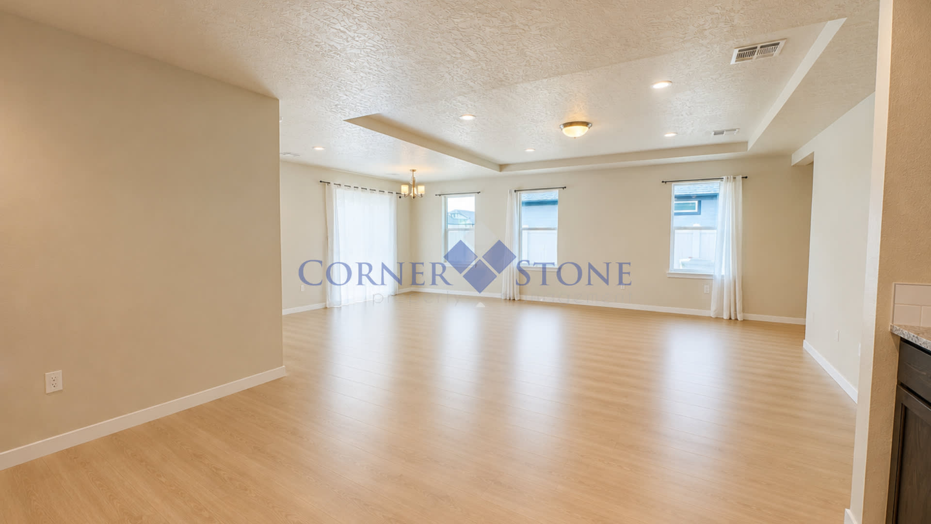 Bright & Spacious 3-Bedroom Nampa Home with Community Pool, Clubhouse, and Fitness Center – photo 5