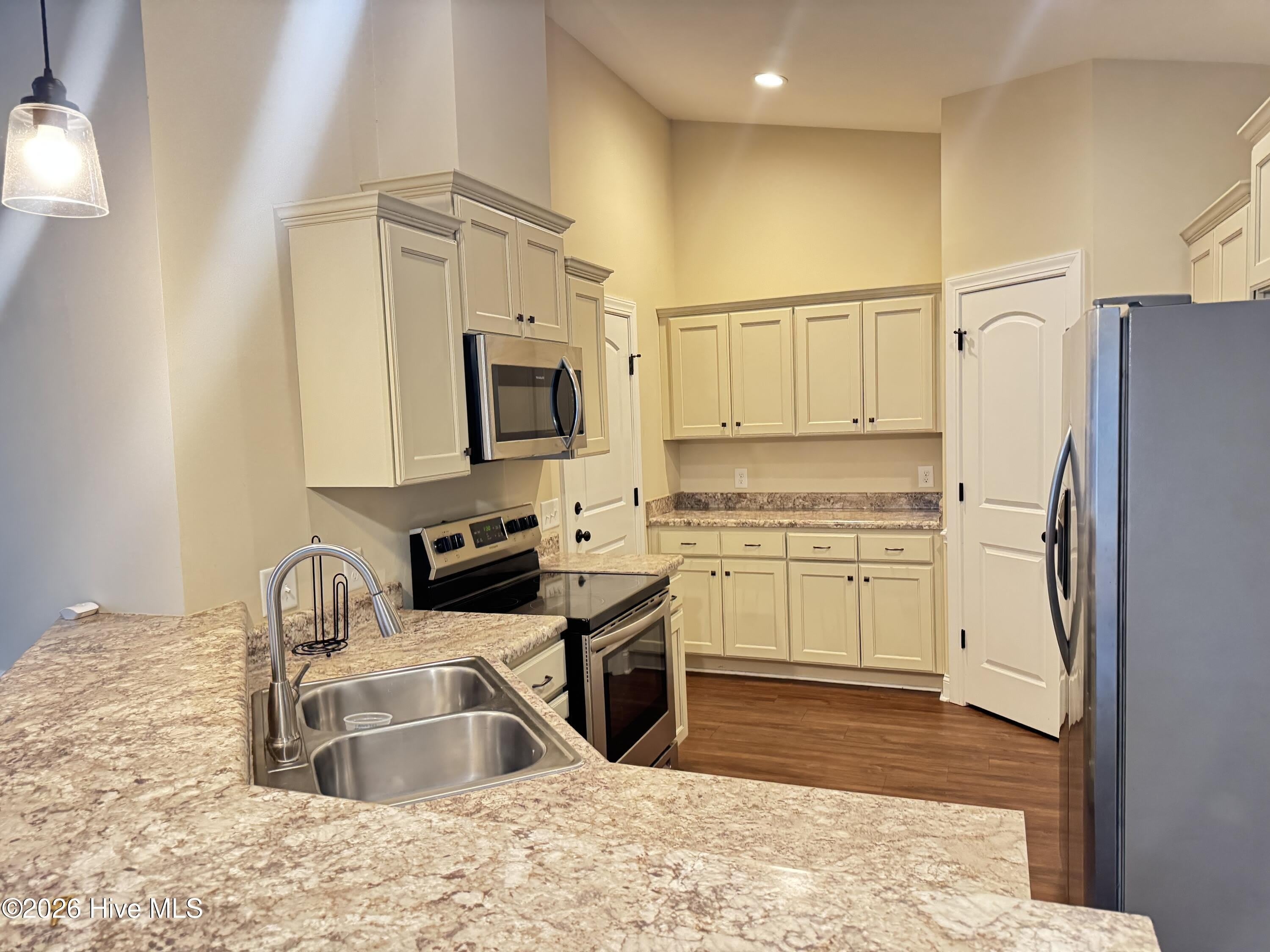 2301 Sweet Bay Drive – photo 4