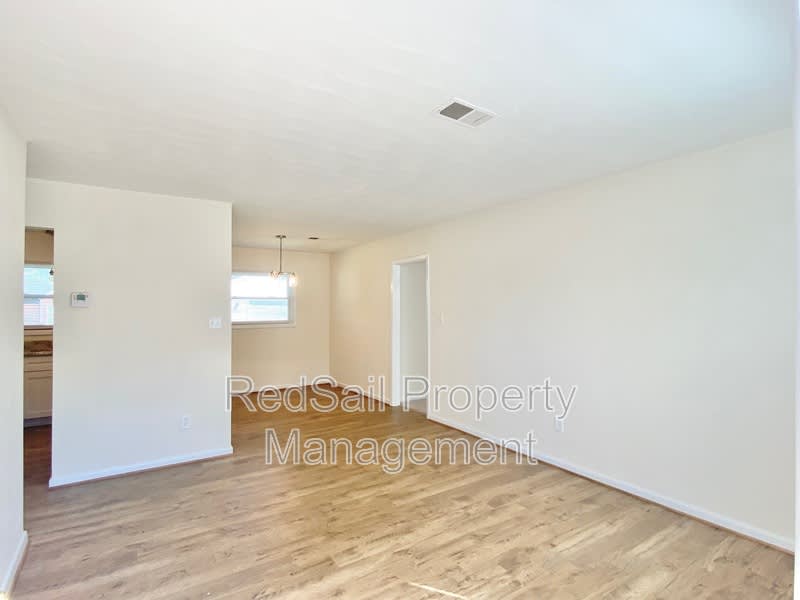 437 Fox Hill Rd – photo 2