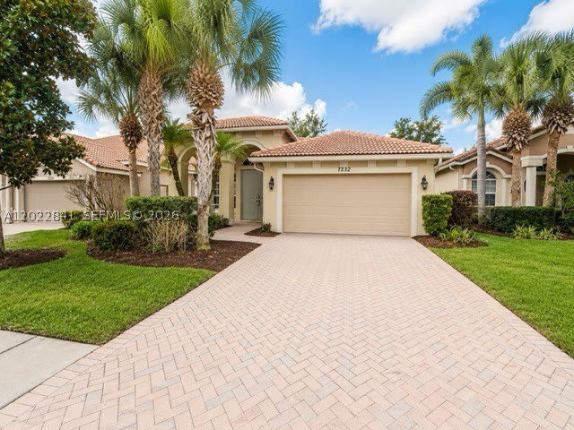 7232 Maidstone Dr – photo 1