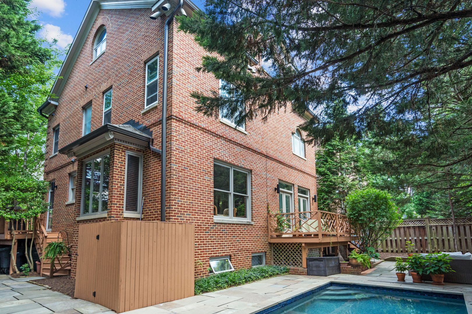 Chevy Chase Luxury Living: 5BR Home w/ Heated Lap Pool & Hot Tub! – photo 4