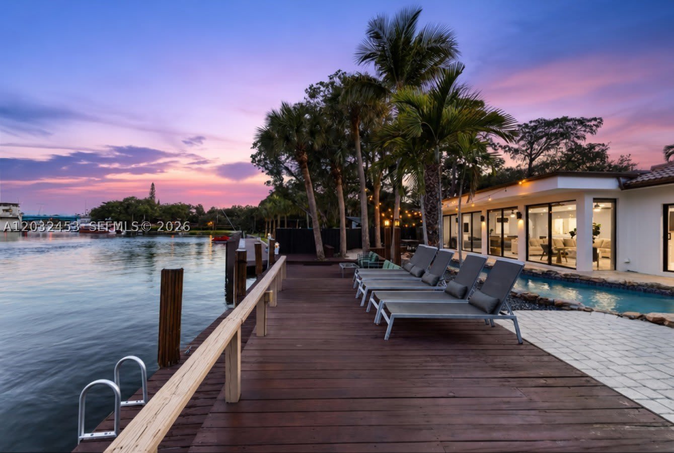 1030 SW 14th Ter – photo 4