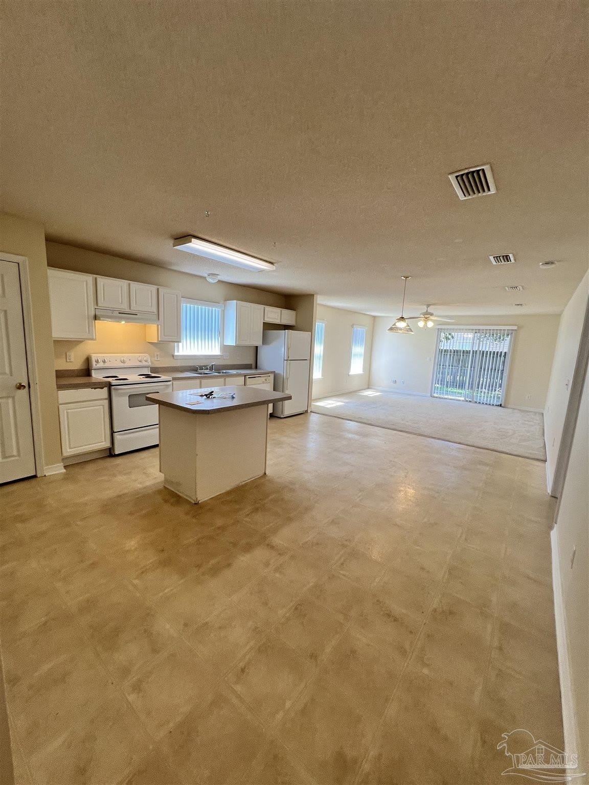 5761 Charlene Dr – photo 2