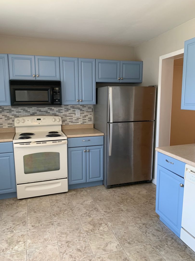 3 Bedroom 1 full, 2 half bath Townhouse – photo 5