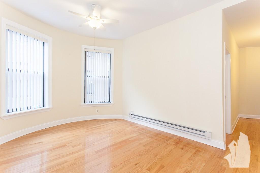 1220 North Dearborn Street – photo 2