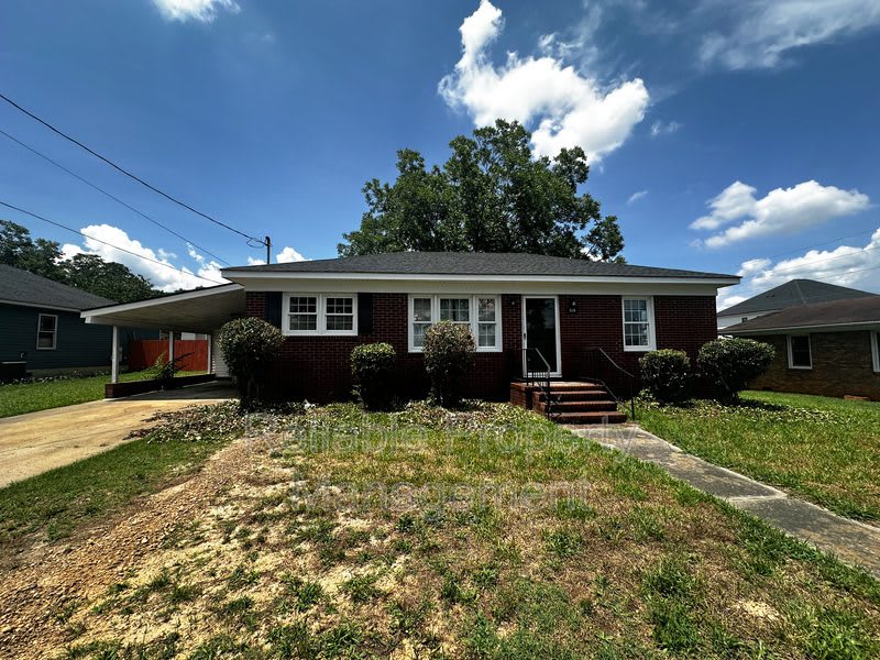 584 N Fayetteville Street – photo 1
