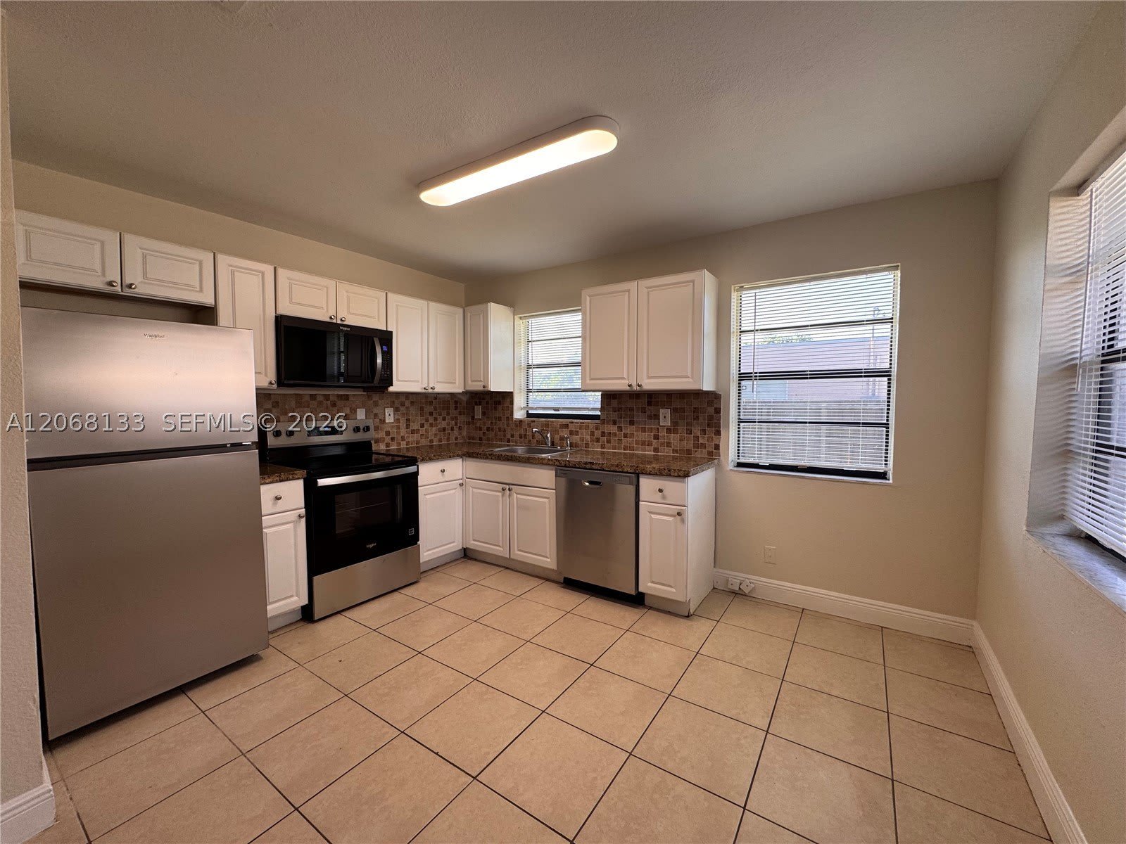 407 NW 7th Ct – photo 4