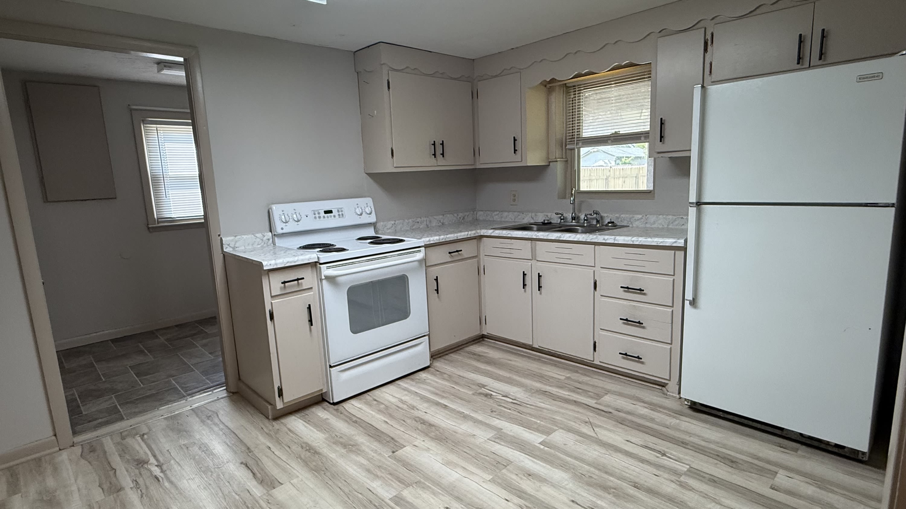 702 Smith Avenue – photo 4