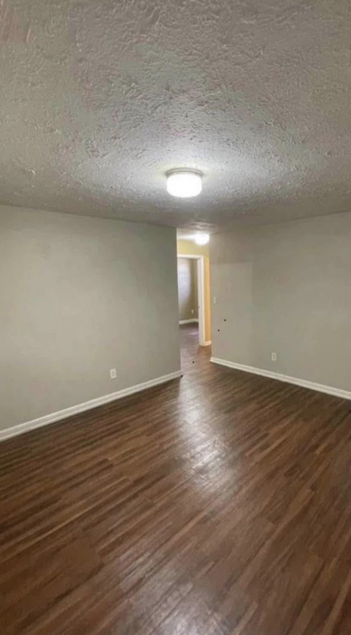 1196 West 30th Street – photo 3