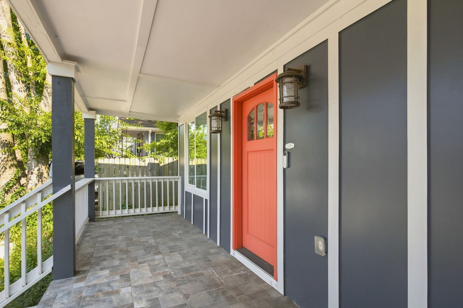 Modern 3 Bedroom in The Nations – photo 3