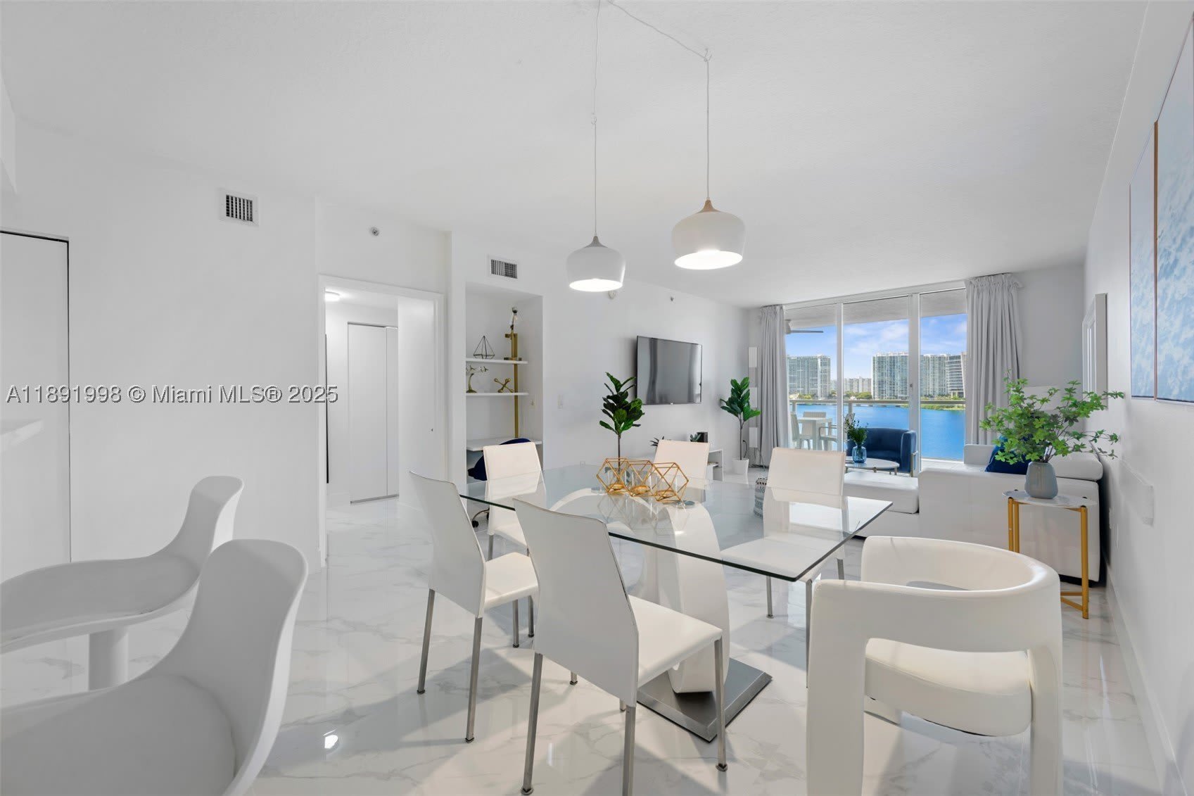 18100 N Bay Rd – photo 1