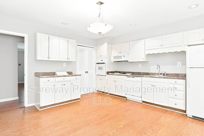 17 Farragut Court – photo 3