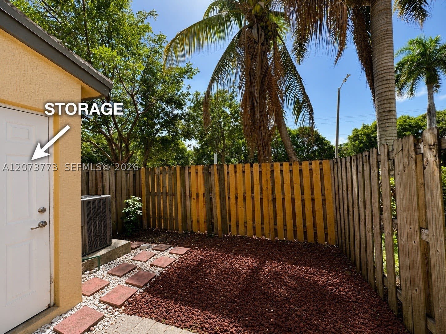 142 SE 28th Ter – photo 4