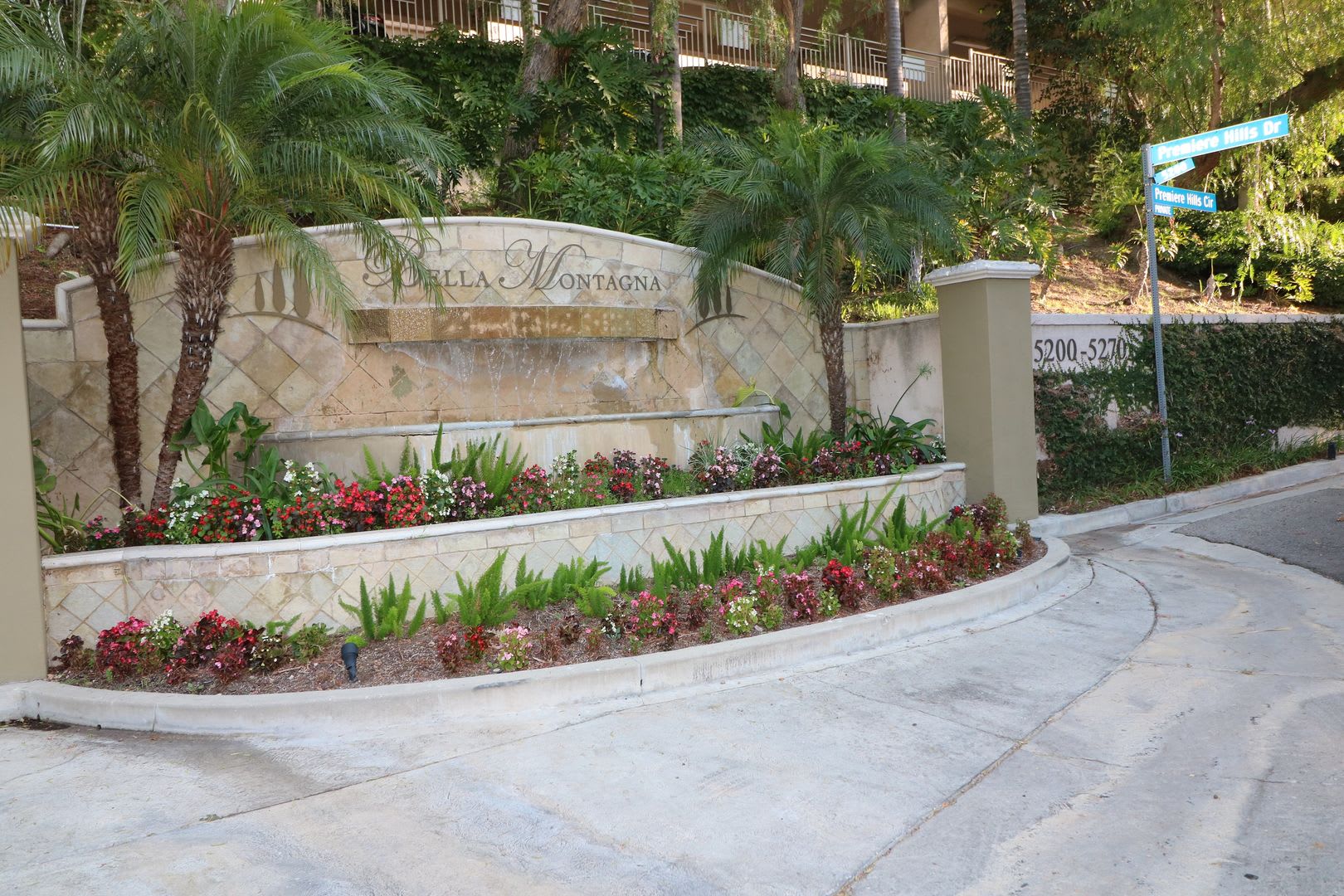 1/bedroom condo in Woodland Hills S. of Ventura Blvd.! – photo 1