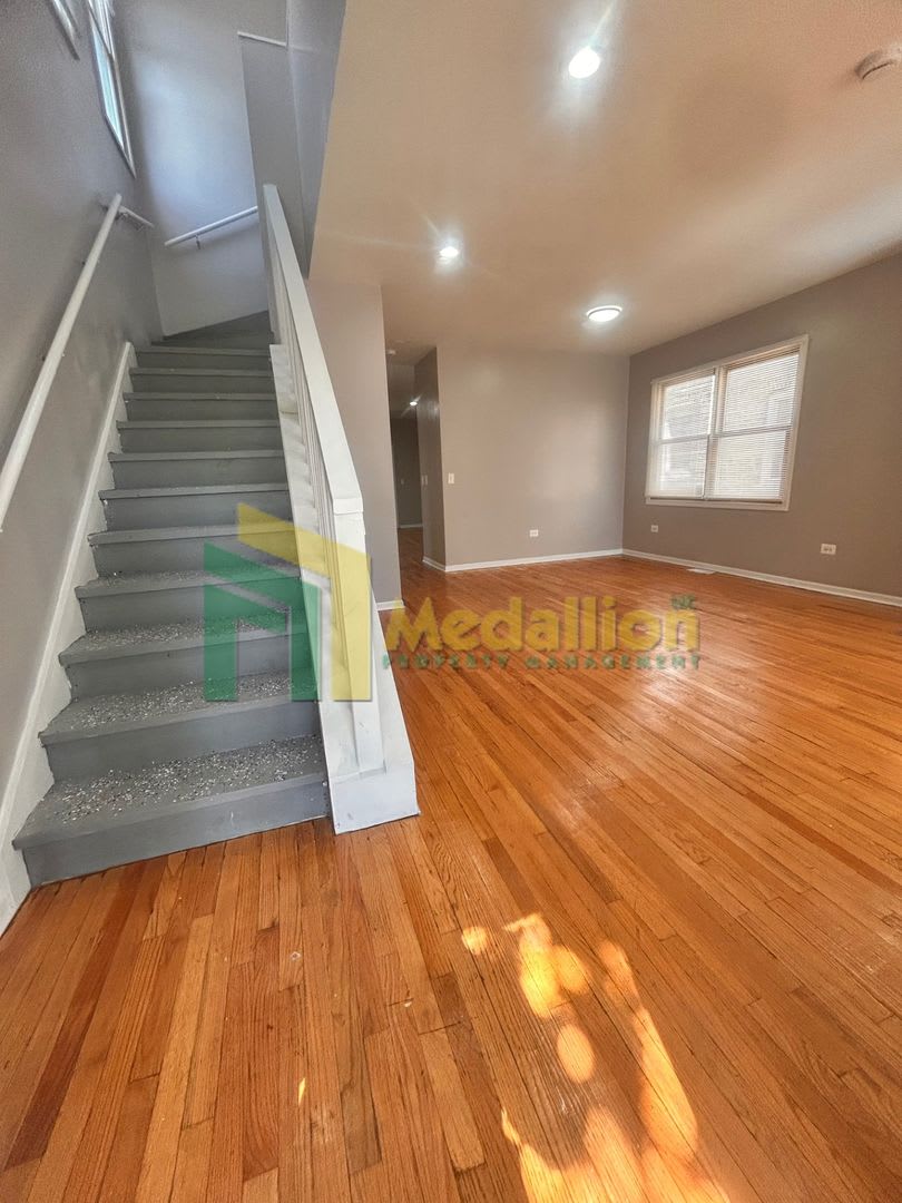 Spacious 4-Bedroom Home with Additional Living Space – photo 3
