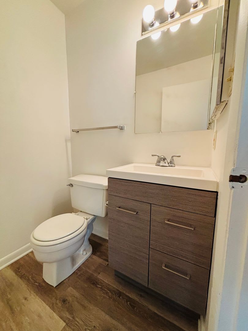 3 Bedroom 2 5 Bath Townhouse – photo 3