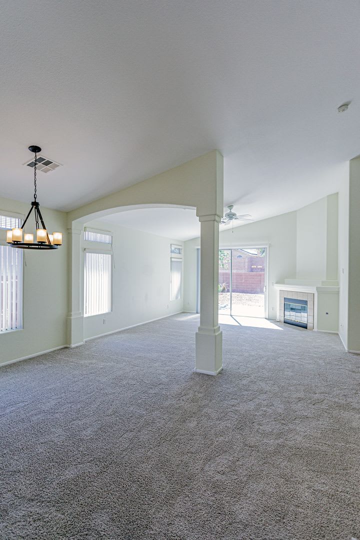 1 Story home located in Henderson – photo 5