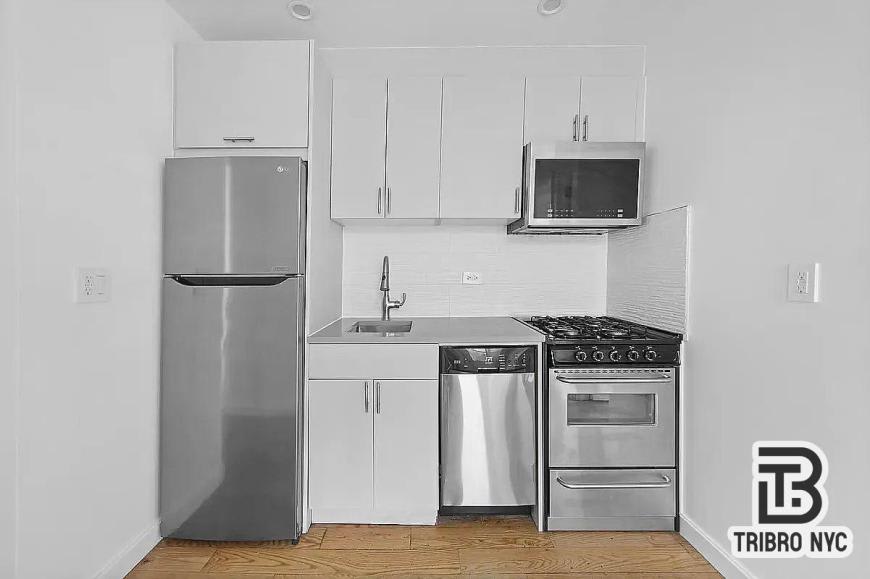 105 Moore Street – photo 4