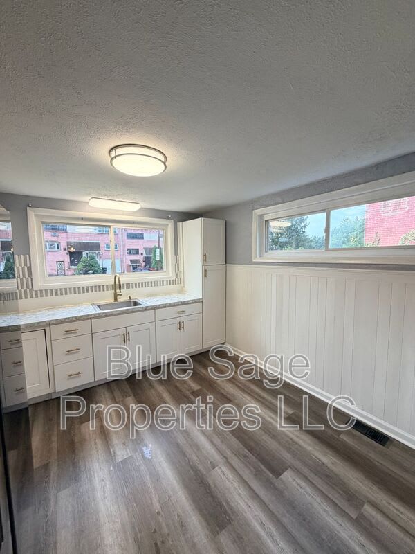 2118 Valleyview Dr – photo 4
