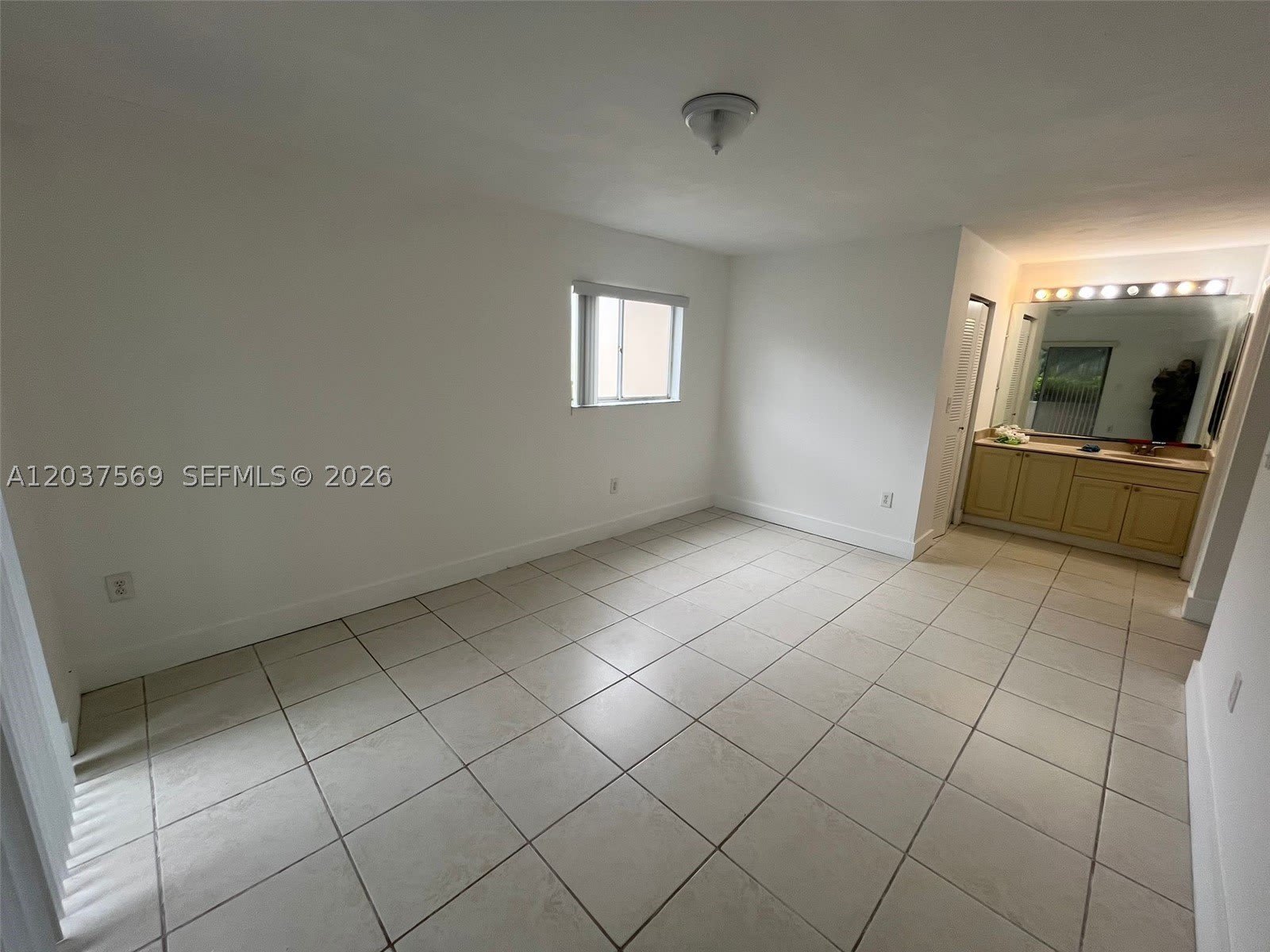 4800 Nw 102Nd Ave – photo 2