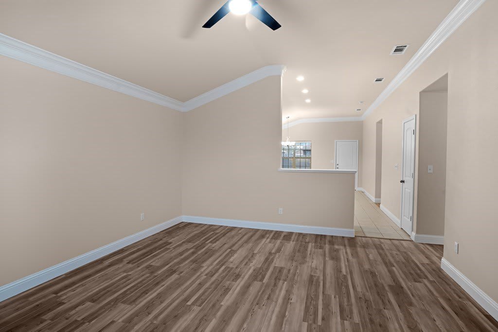 908 Purdue St – photo 3