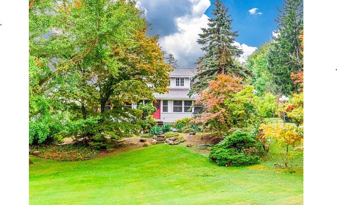9475 Mayfield Road – photo 1