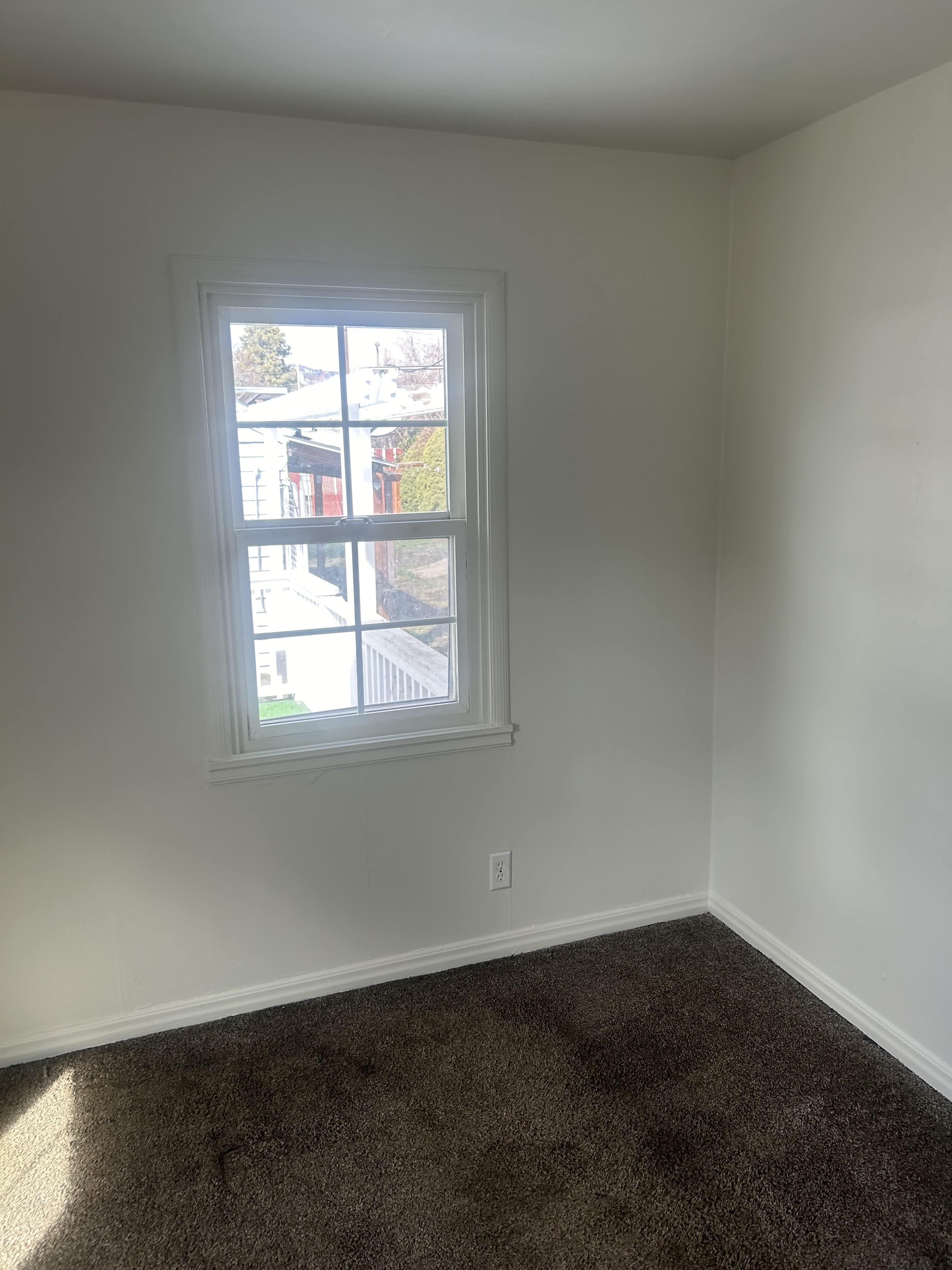 2425 White Ave – photo 4