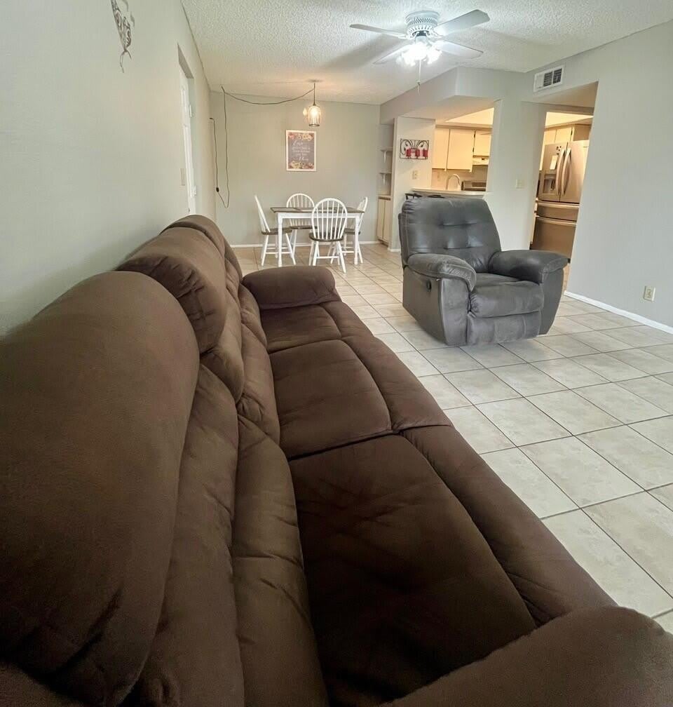 1537 SE Royal Green Circle – photo 3