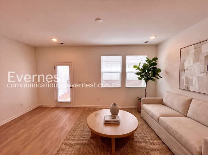 2900 Suzanne Landon Drive – photo 2