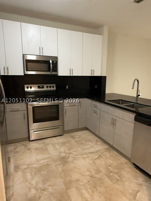 4124 SW 159th Ave – photo 3