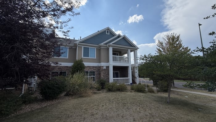 8200 East 8th Avenue – photo 2