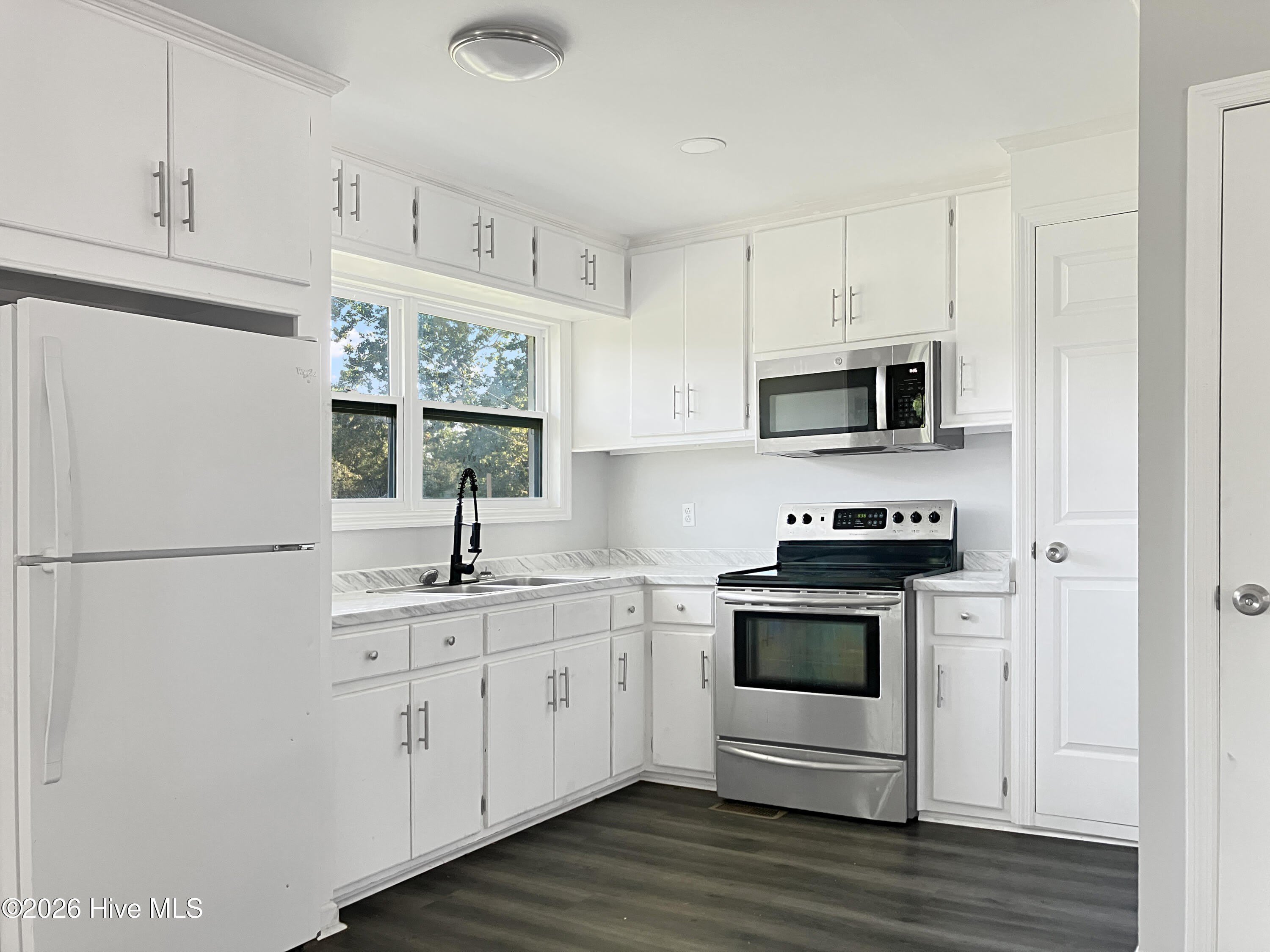 500 Wilkins Road – photo 2