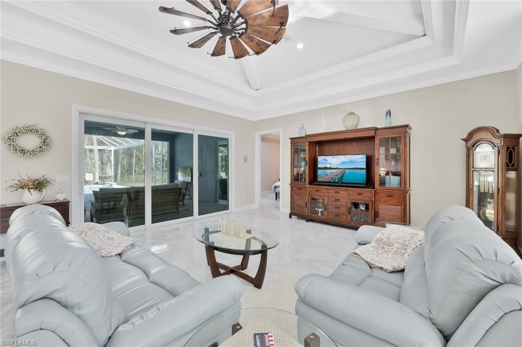 589 12Th Ave Nw – photo 4