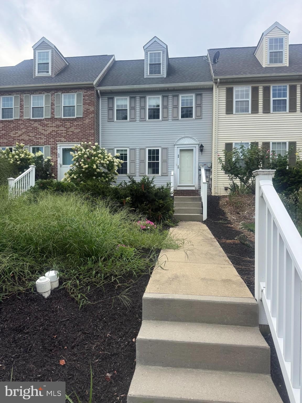 48 PENNWICK Drive – photo 1