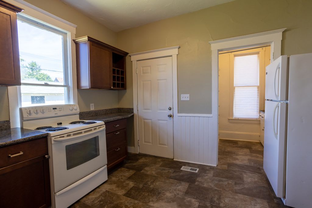 634 W Buckeye Ave – photo 2