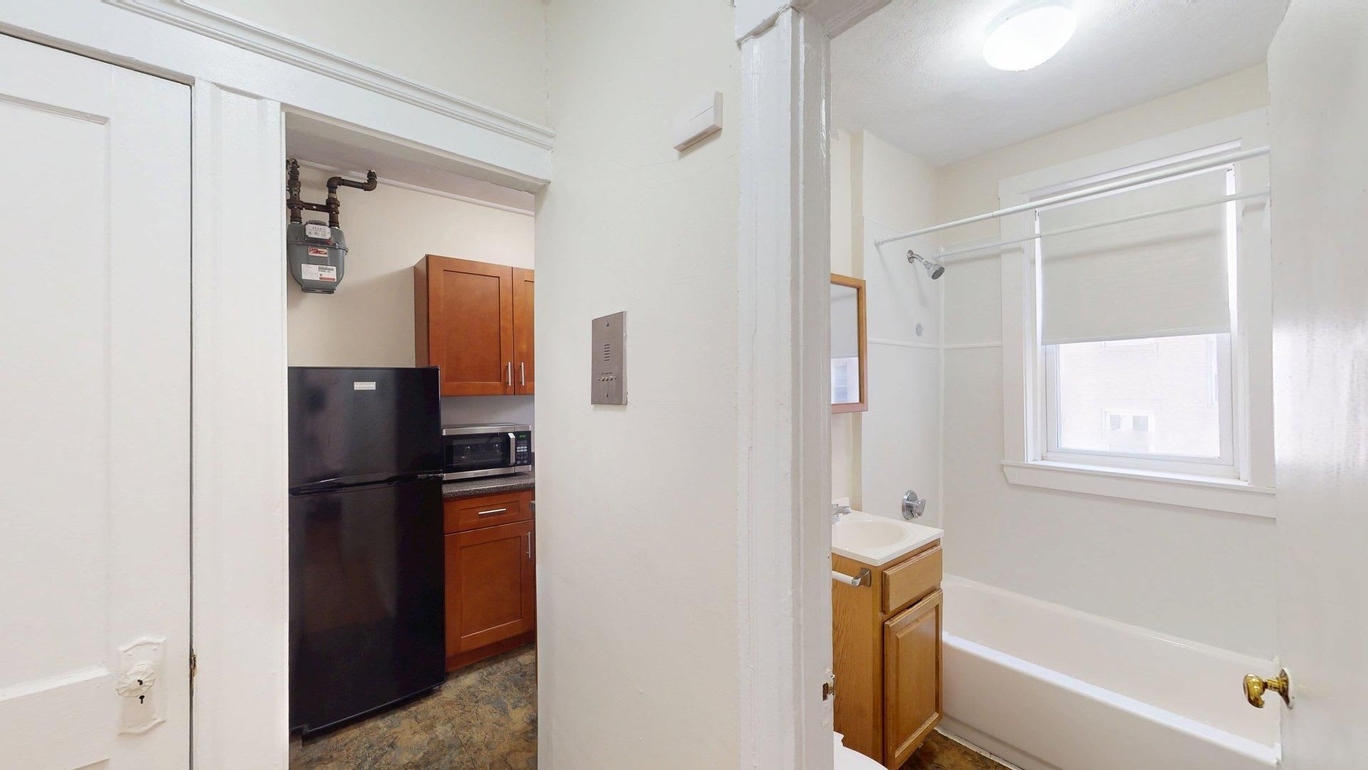 Nicely Renovated Studio In The Heart Of Fenway – photo 5