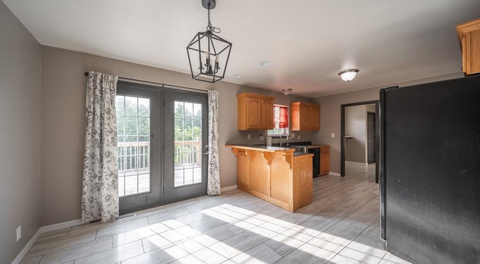 6 Bedroom 3 Bath With Theater And So Much More – photo 2