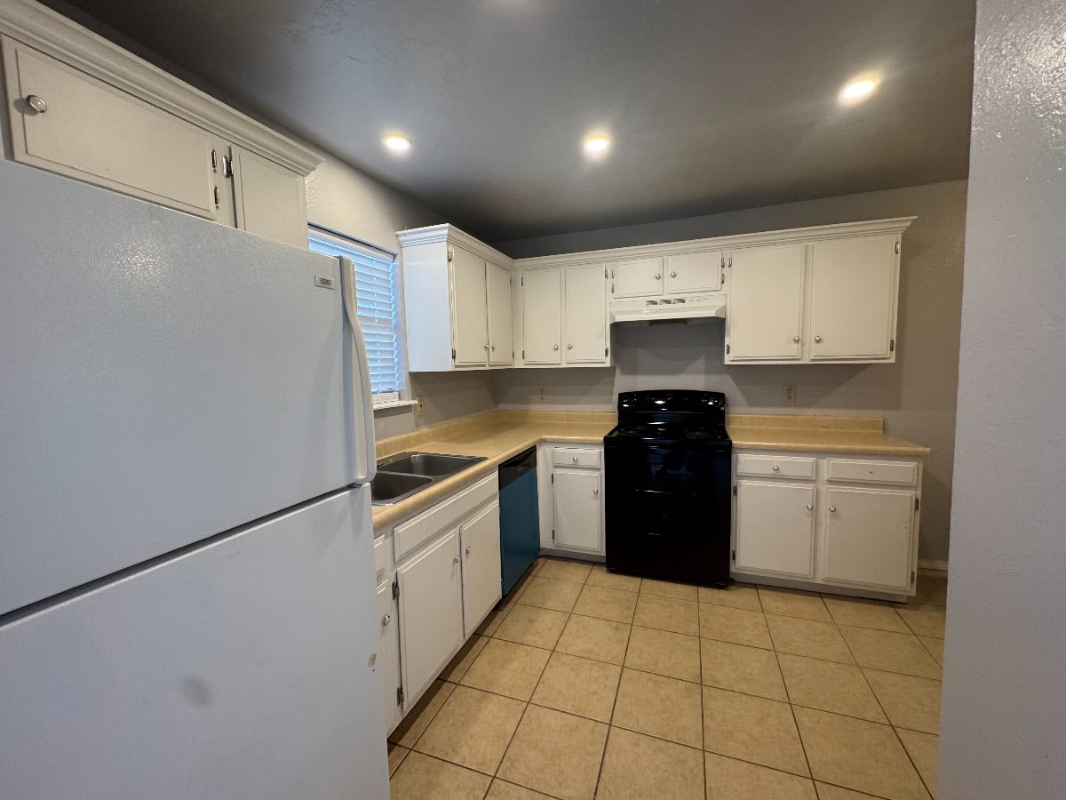 8199 Northwest 23Rd Street – photo 4
