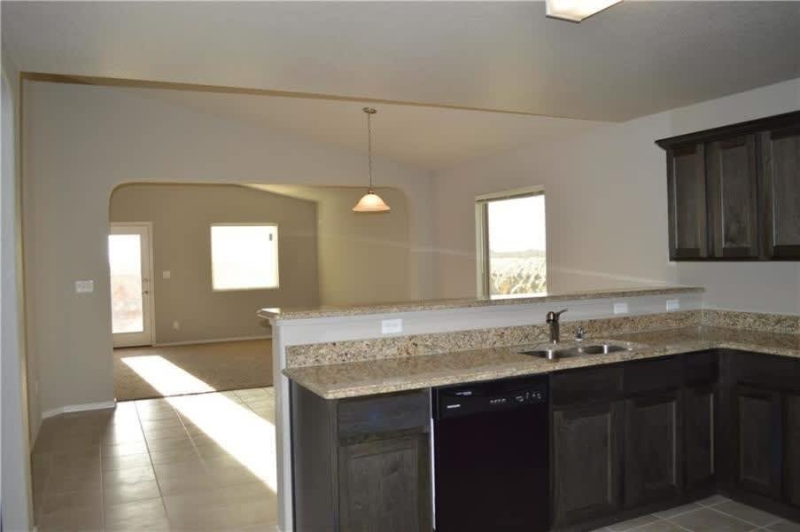 Gorgeous Three Bedroom Two Bath home in East El Paso!! – photo 3