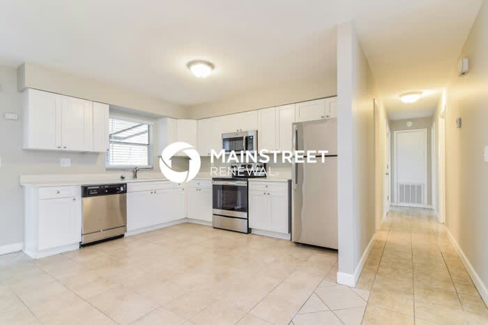 4228 April Street North – photo 4