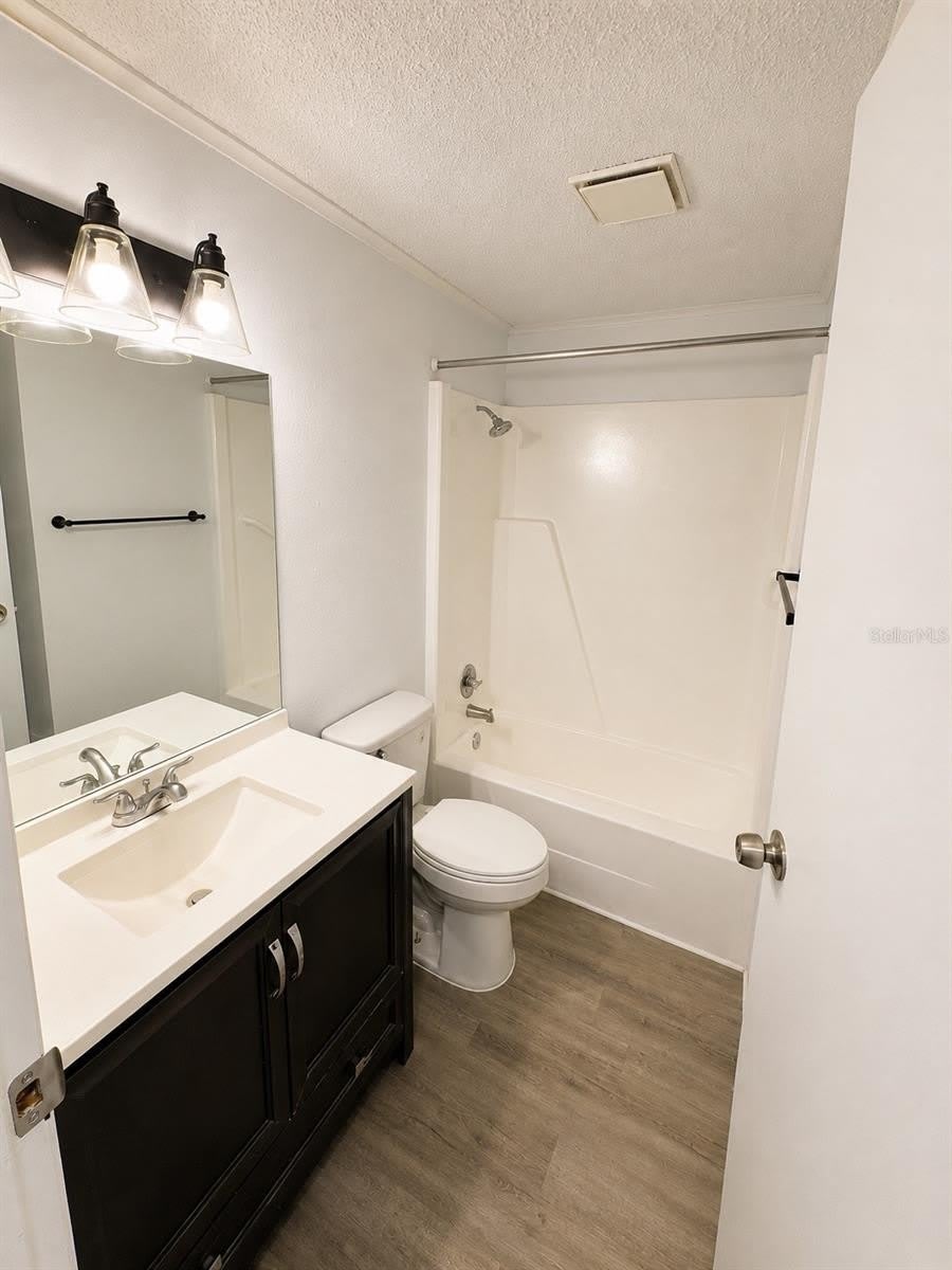 420-420 MILLS Street – photo 4
