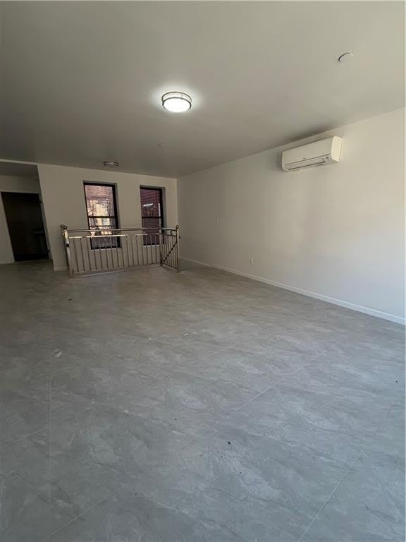 1046 E 15th Street – photo 3