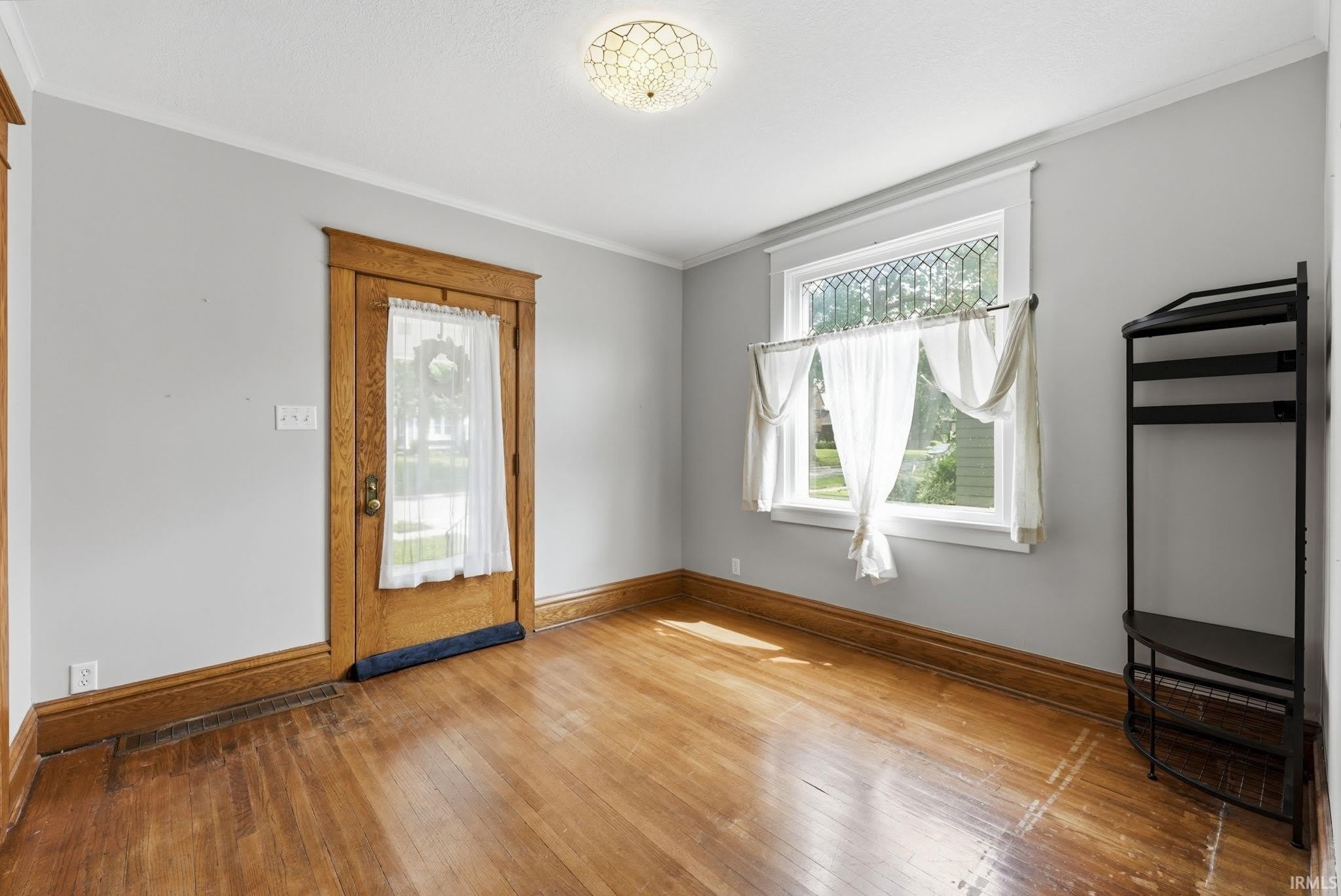 527 W Oakdale Drive – photo 3