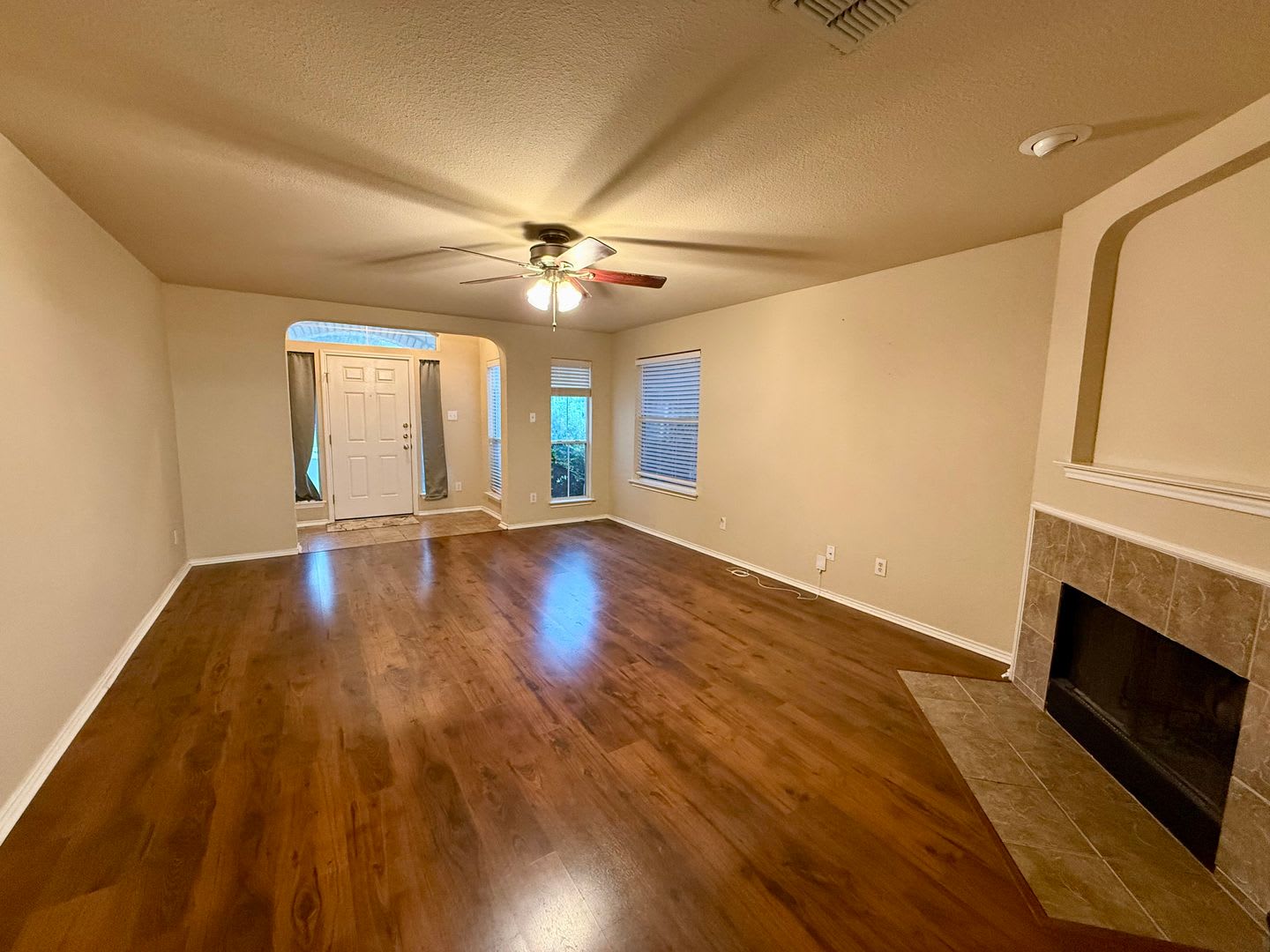 Charming 3-Bedroom Home – Minutes from Randolph AFB! – photo 2